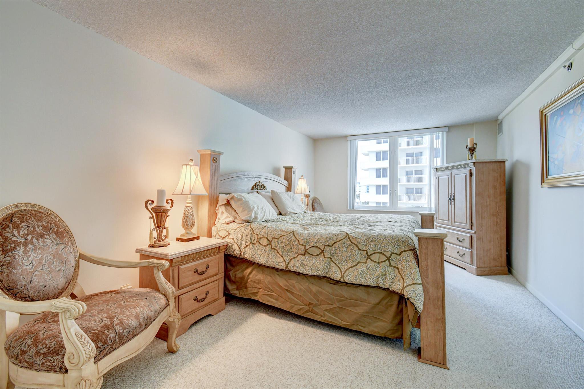 AMBASSADORS V SOUTH CONDO - Residential