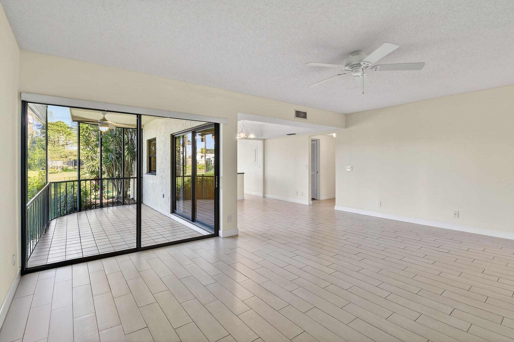 WATERBEND AT JONATHANS LANDING CONDO - Residential