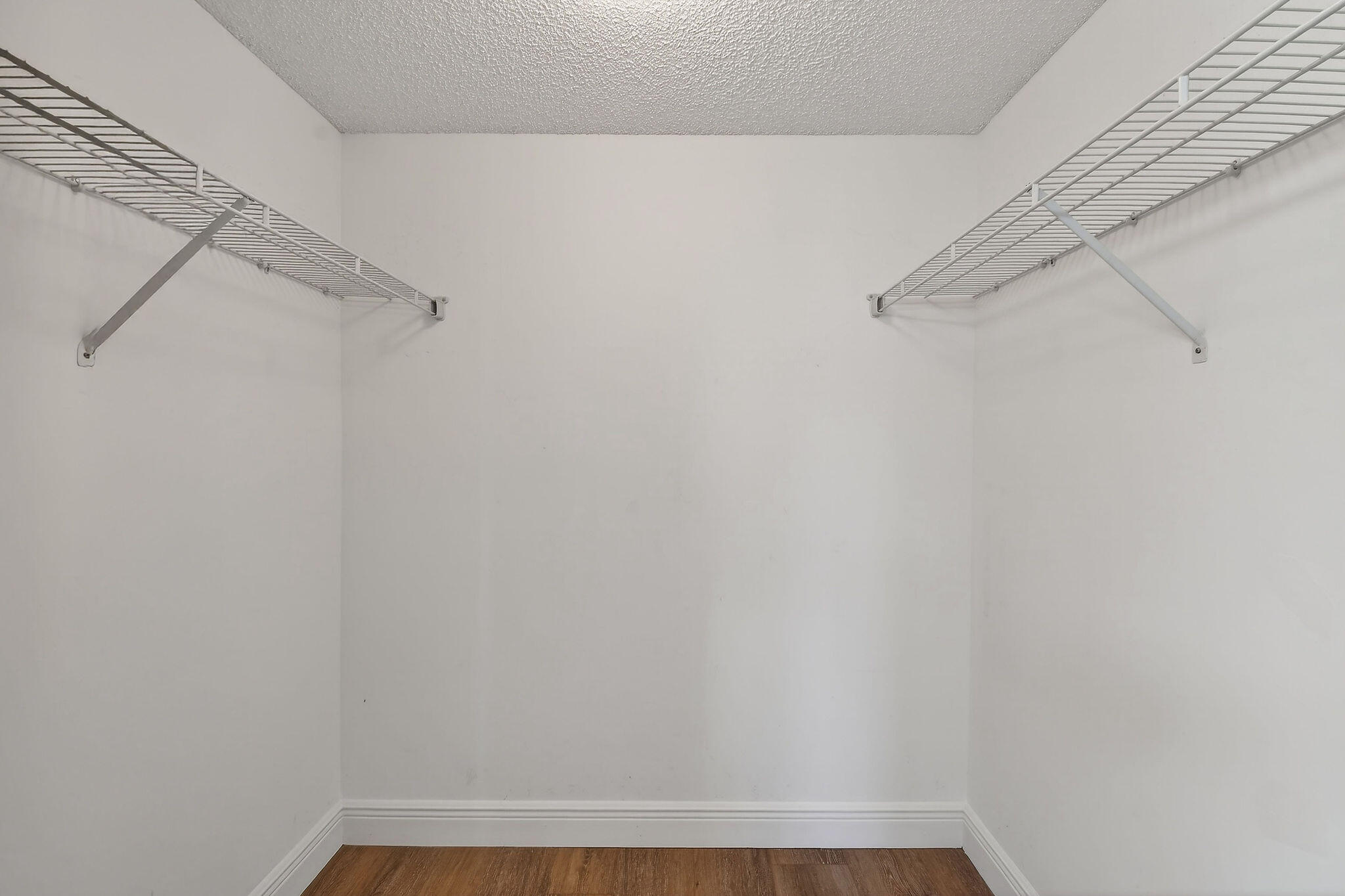 WATERBEND AT JONATHANS LANDING CONDO - Residential