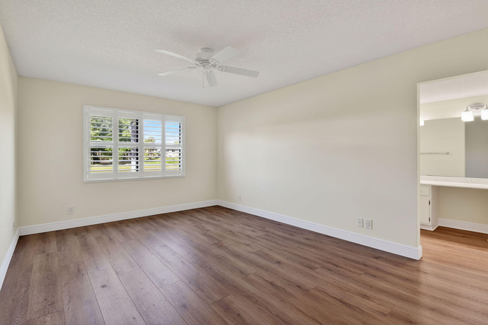 WATERBEND AT JONATHANS LANDING CONDO - Residential