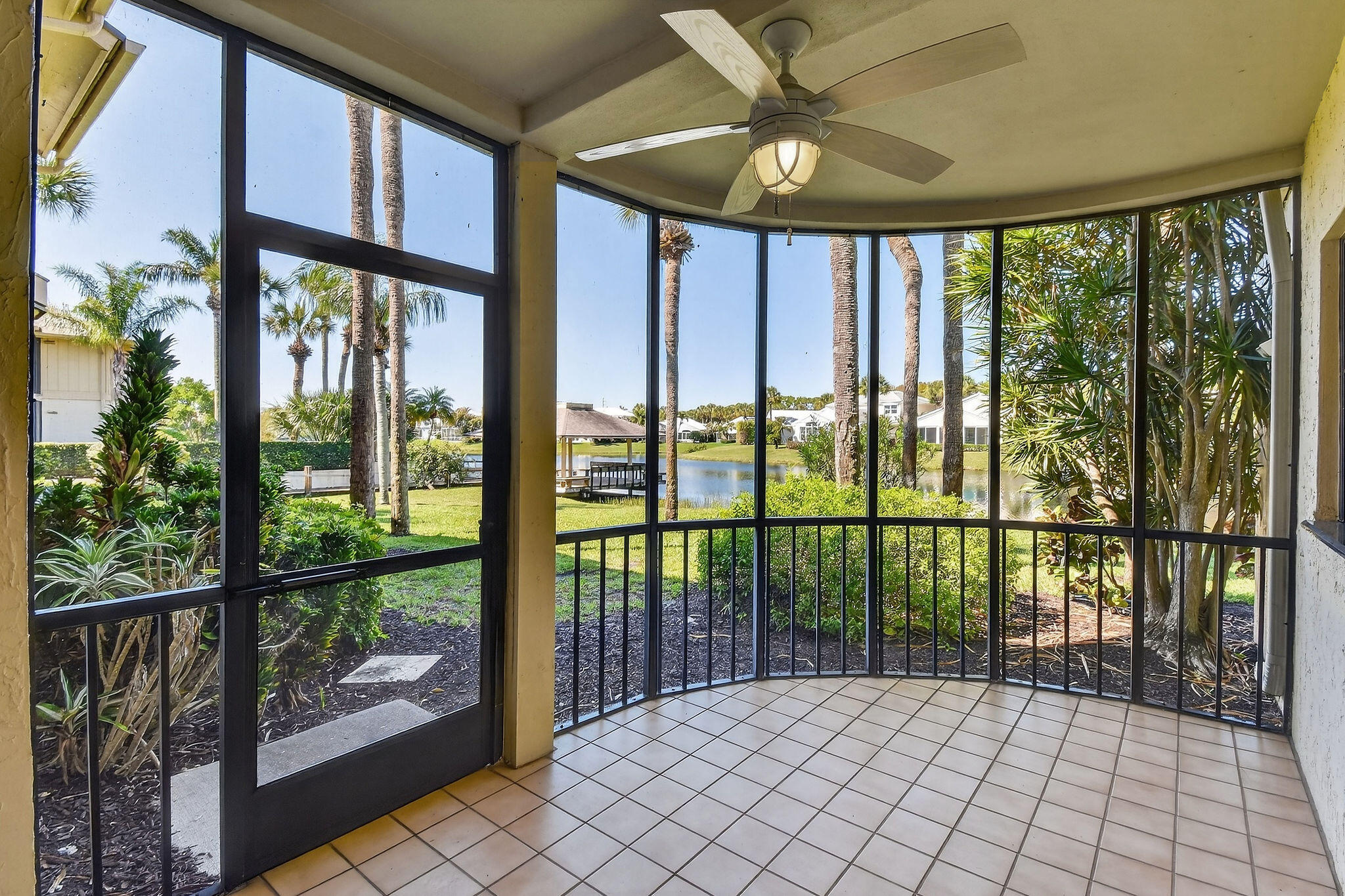 WATERBEND AT JONATHANS LANDING CONDO - Residential