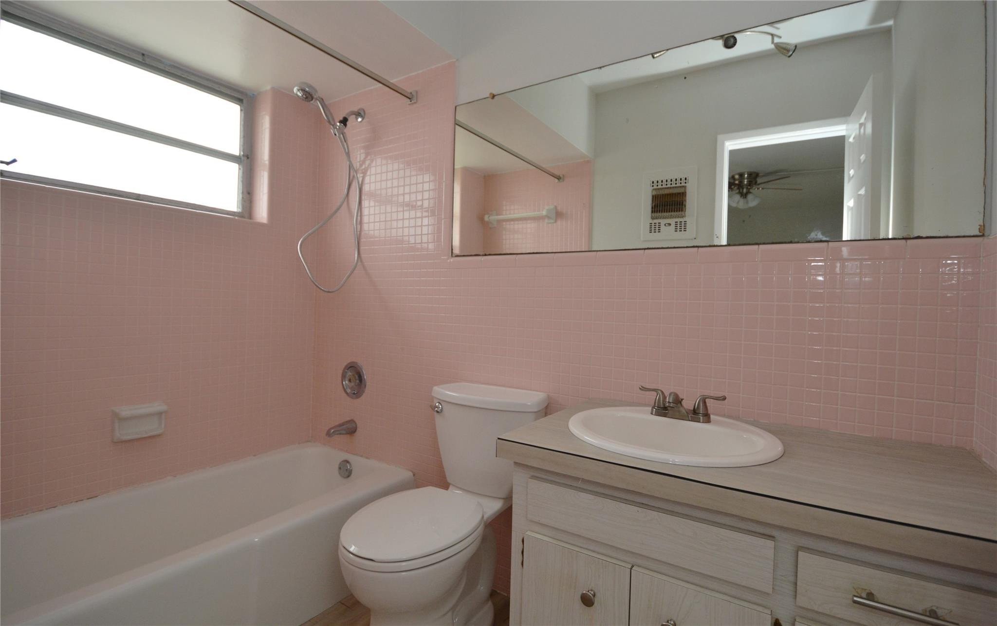 Lauderdale 2-9 D - Residential Lease