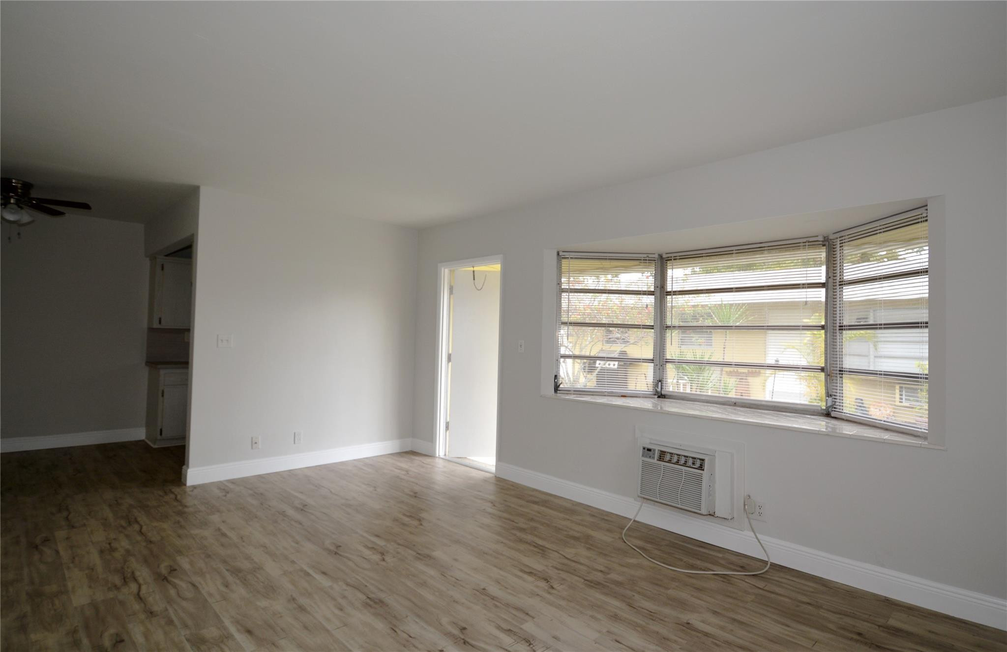 Lauderdale 2-9 D - Residential Lease