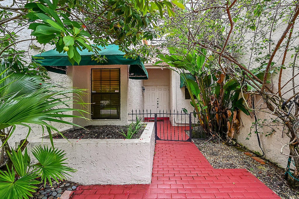6130 Via Tierra Drive