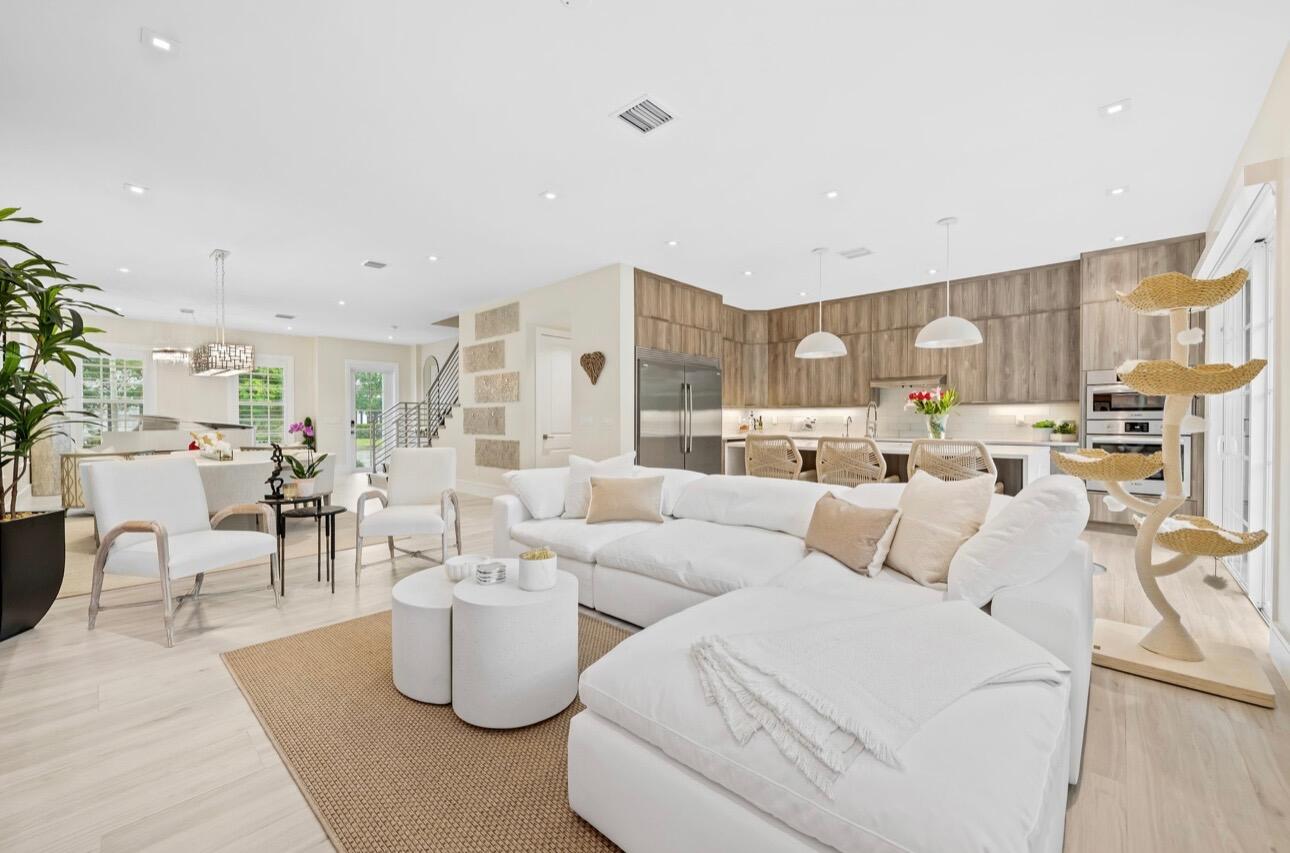 1418 SW 20TH Court
