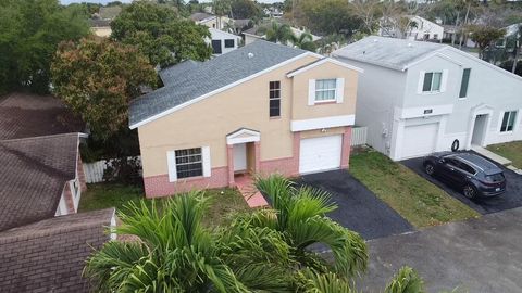 14681 N Beckley Square Davie FL 33325