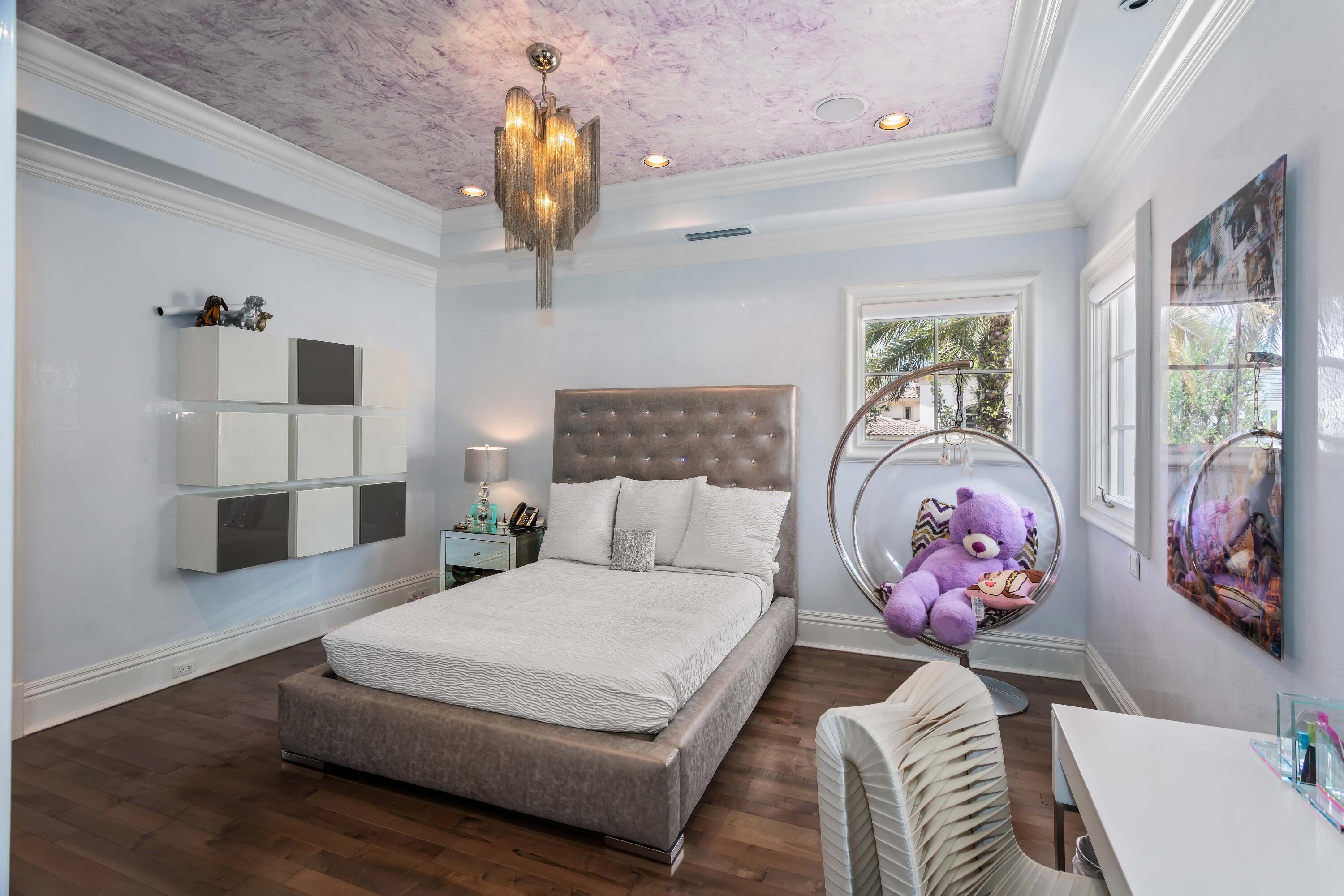 ROYAL PALM YACHT & COUNTRY CLUB - Residential