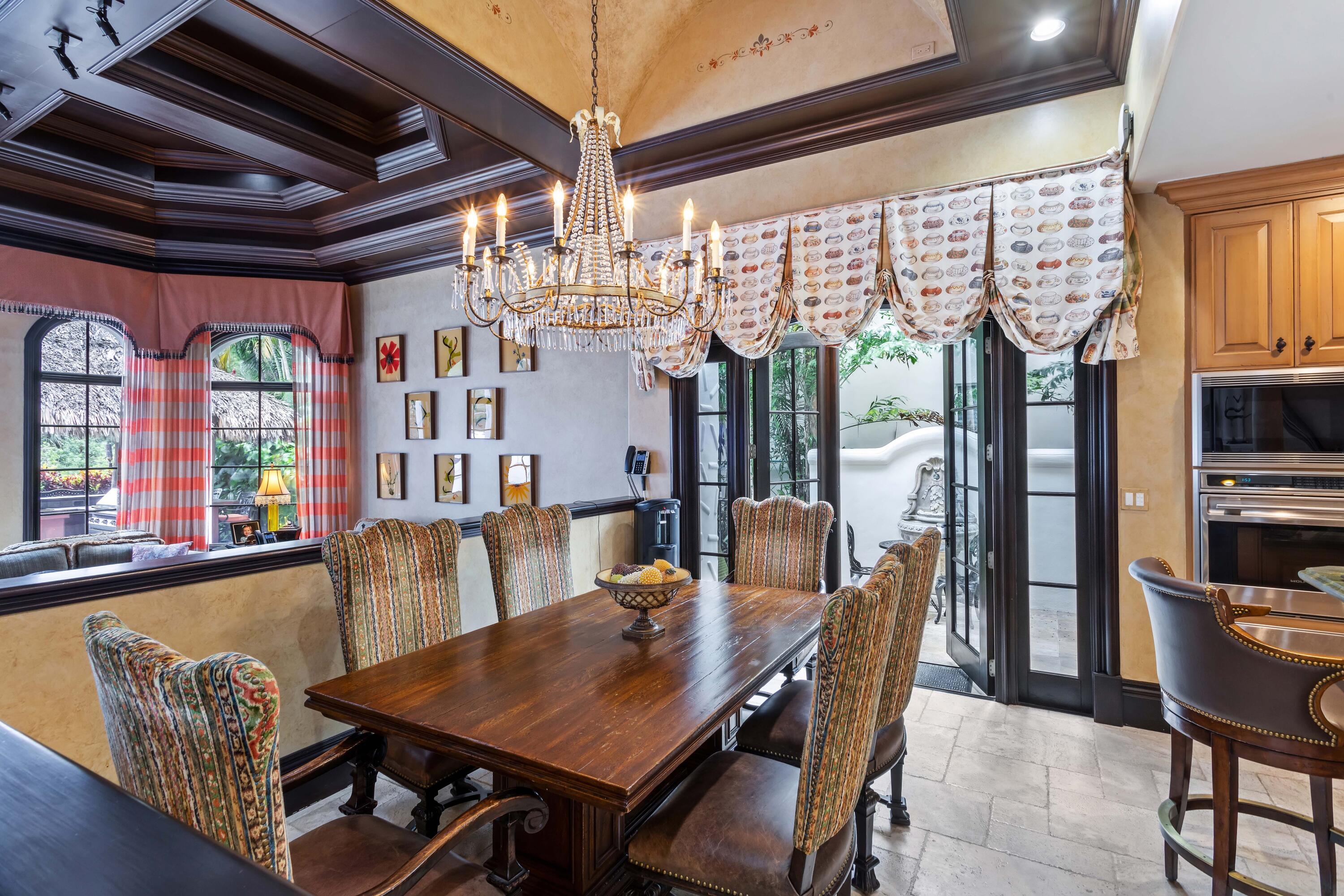 ROYAL PALM YACHT & COUNTRY CLUB - Residential