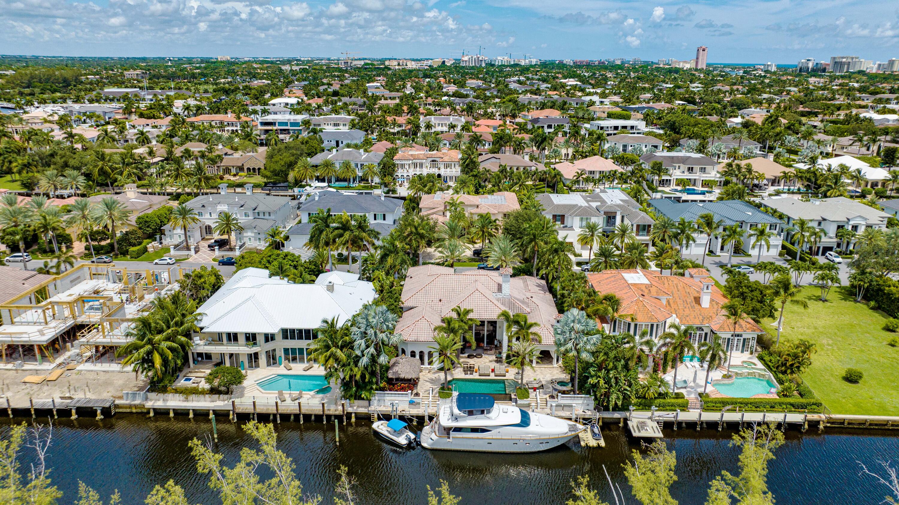 ROYAL PALM YACHT & COUNTRY CLUB - Residential