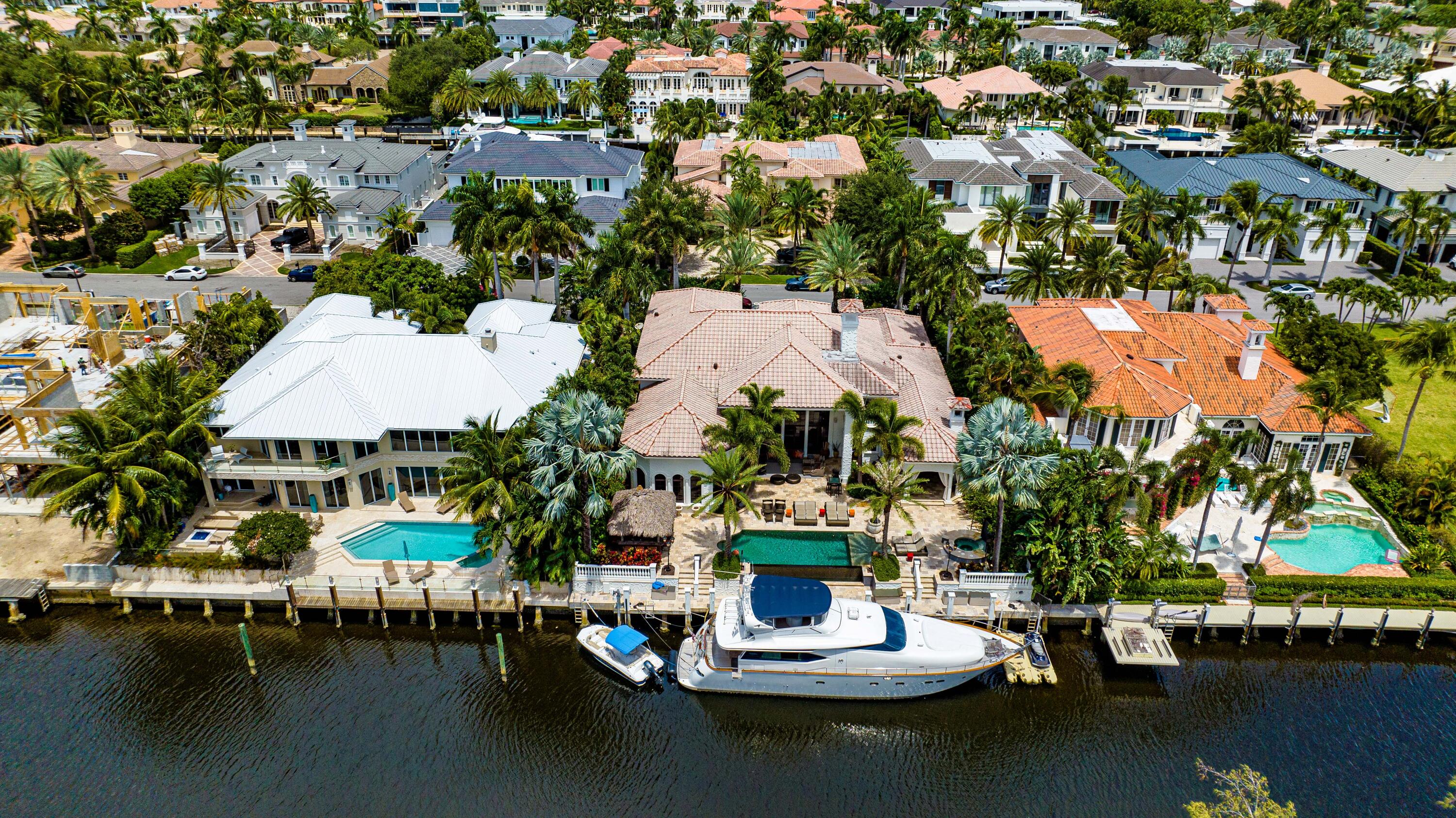 ROYAL PALM YACHT & COUNTRY CLUB - Residential