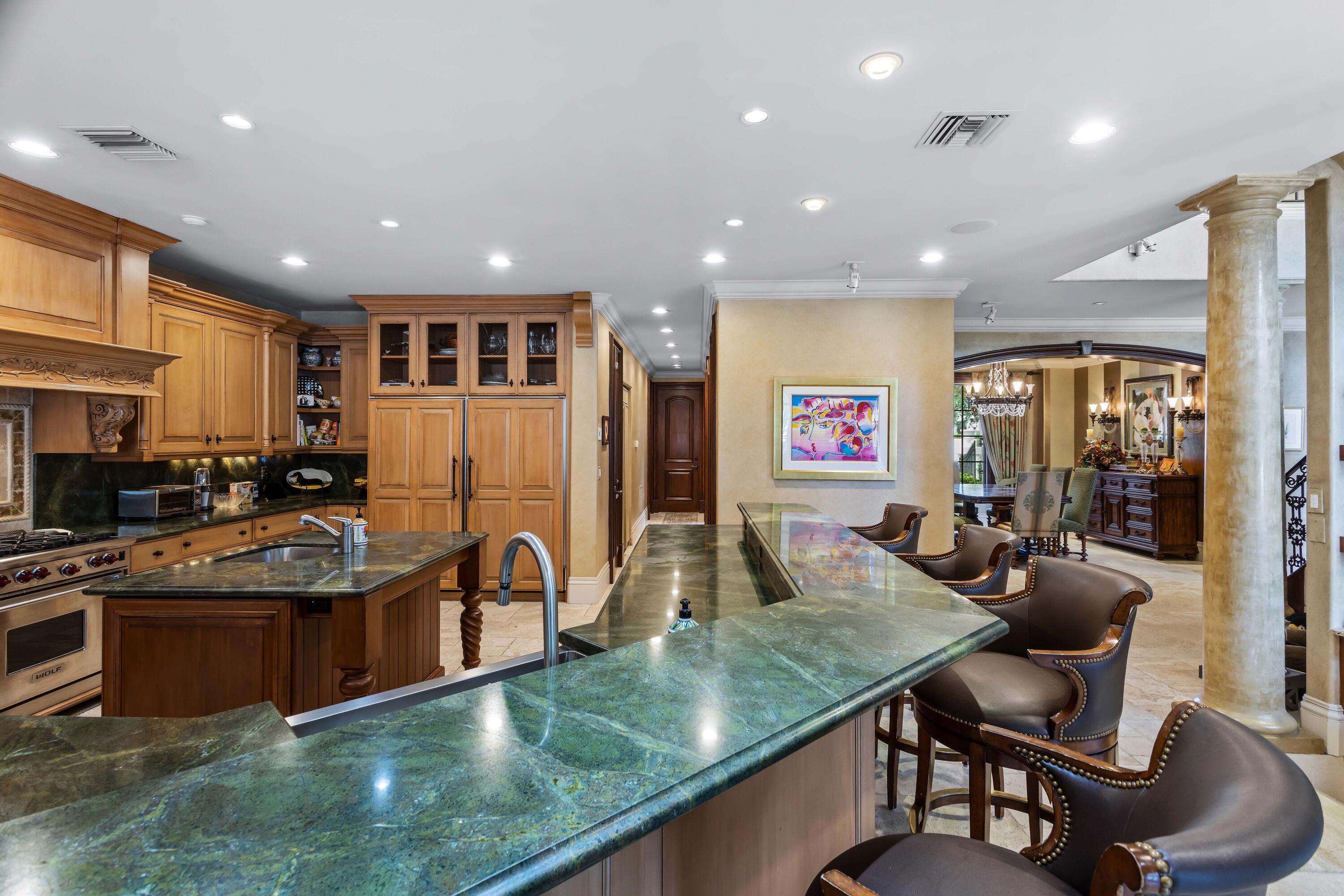 ROYAL PALM YACHT & COUNTRY CLUB - Residential