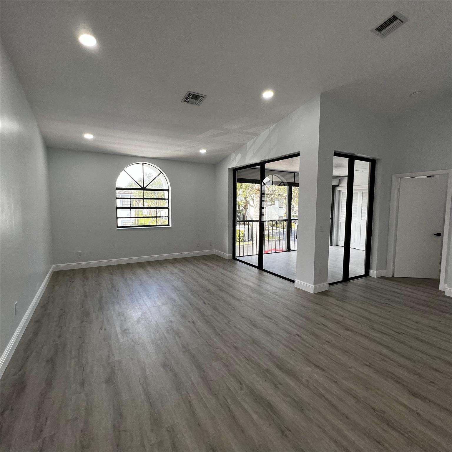 PLATINA/ALEXANDRIA VILLAG - Residential