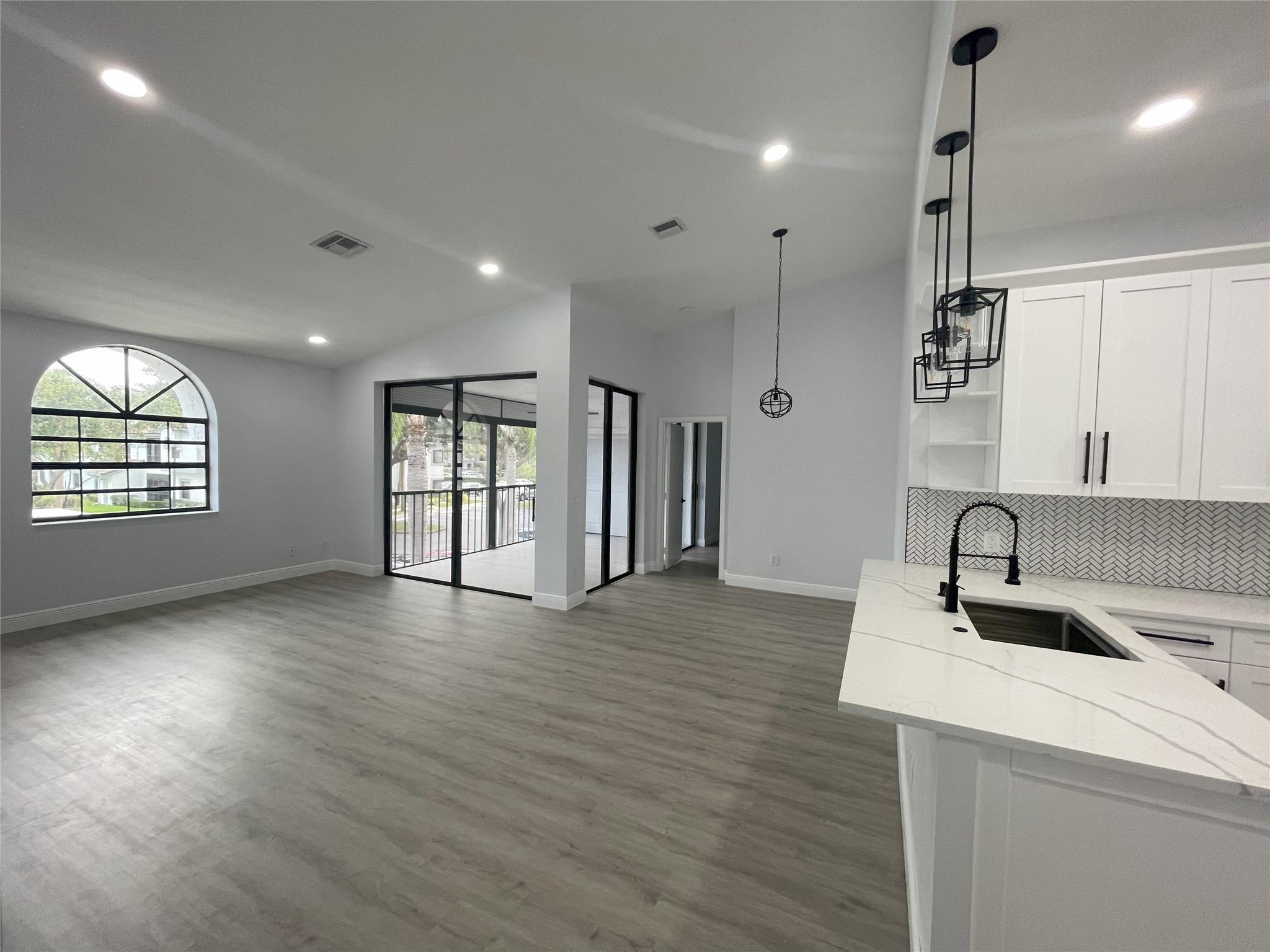 PLATINA/ALEXANDRIA VILLAG - Residential
