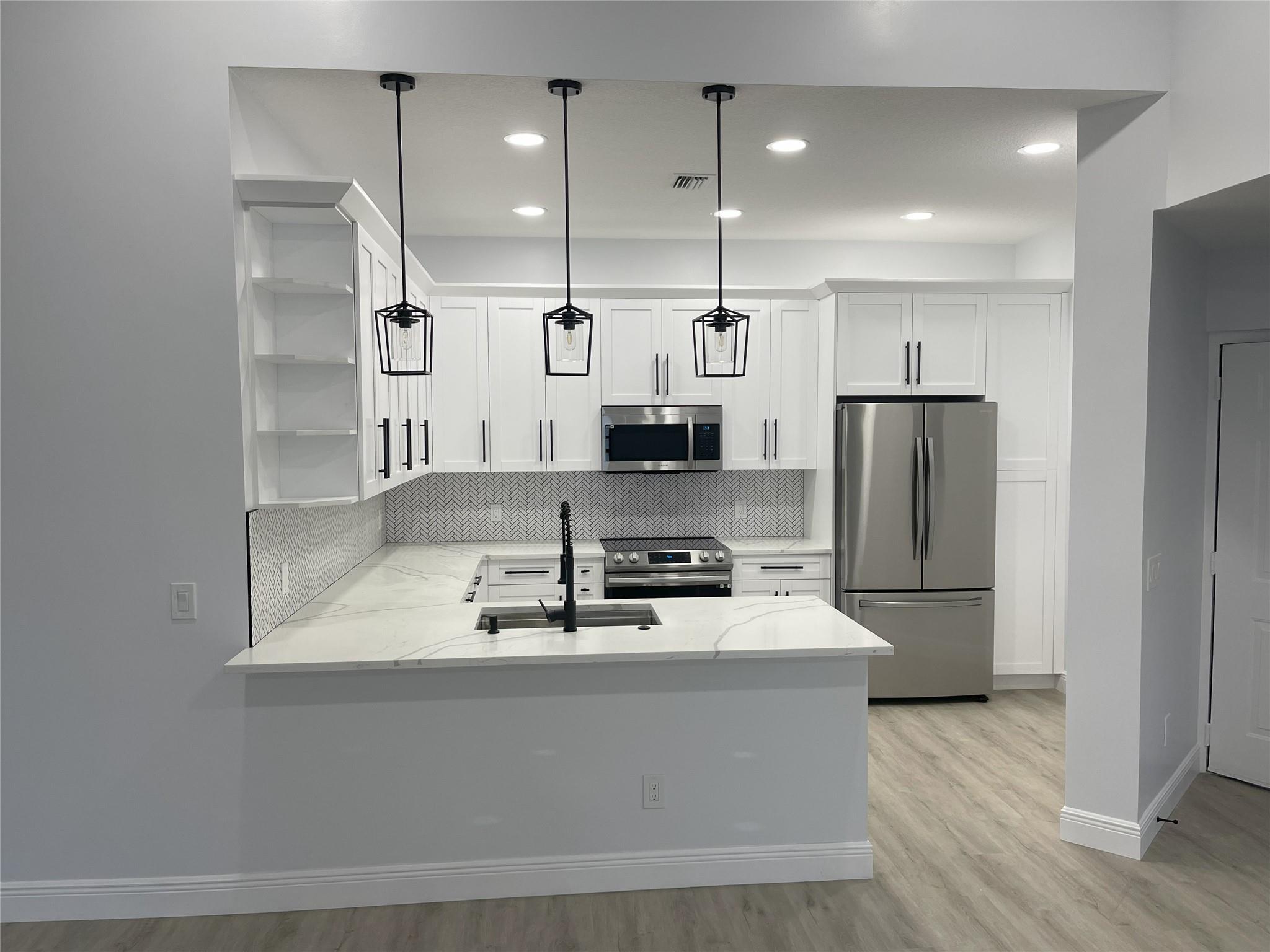 PLATINA/ALEXANDRIA VILLAG - Residential