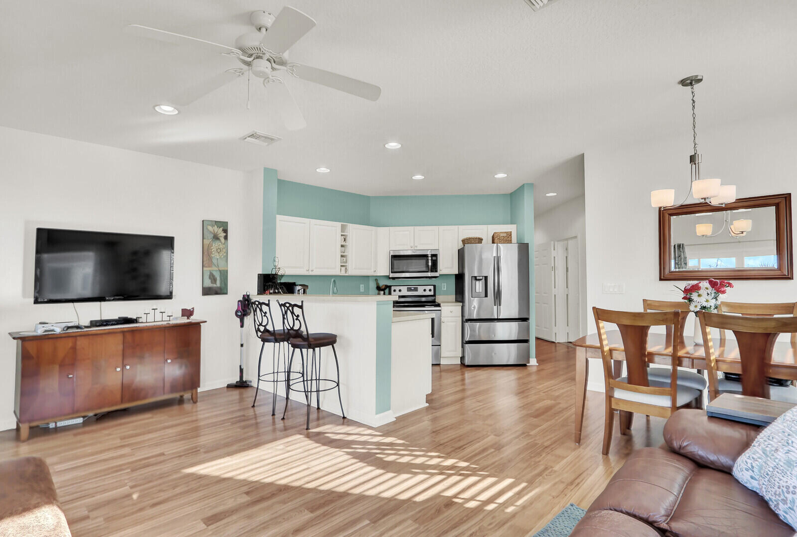 CASTLE PINES CONDOMINIUM - Residential