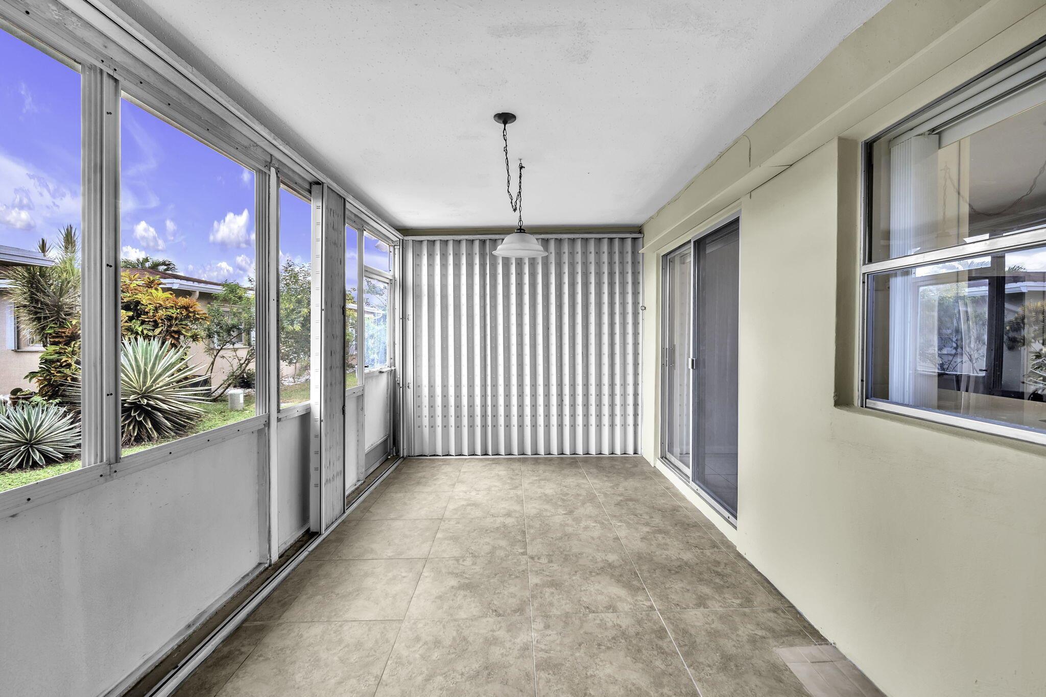 CRYSTAL LAKE 4TH SEC - Residential