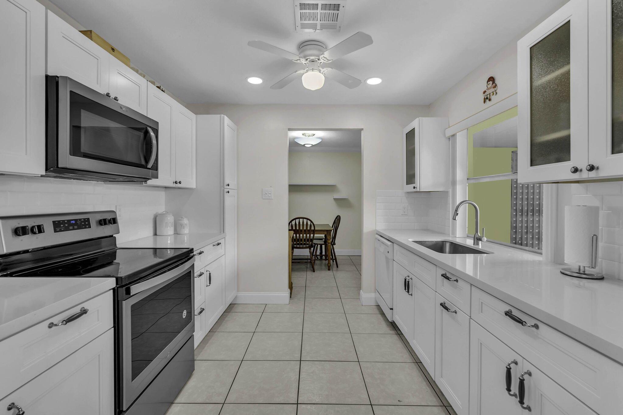 CRYSTAL LAKE 4TH SEC - Residential