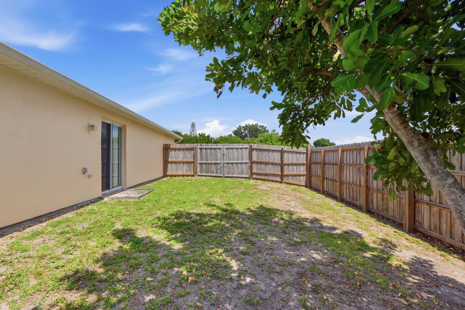 PORT ST LUCIE SECTION 33 - Residential