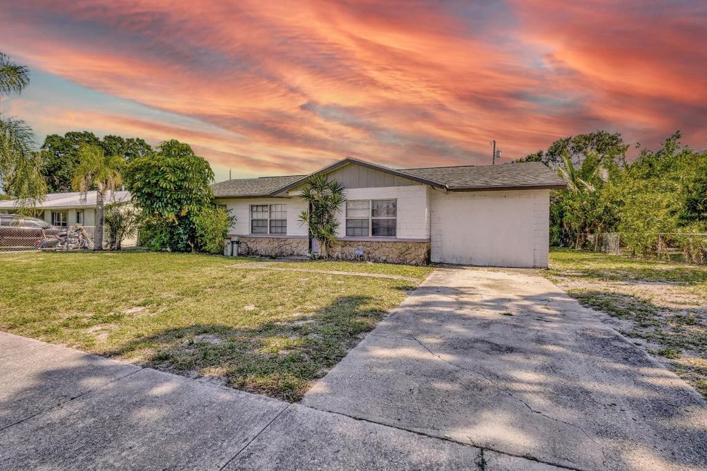 Photo of 107 Gotham Drive, Fort Pierce, FL 34946 (MLS # R11081729)