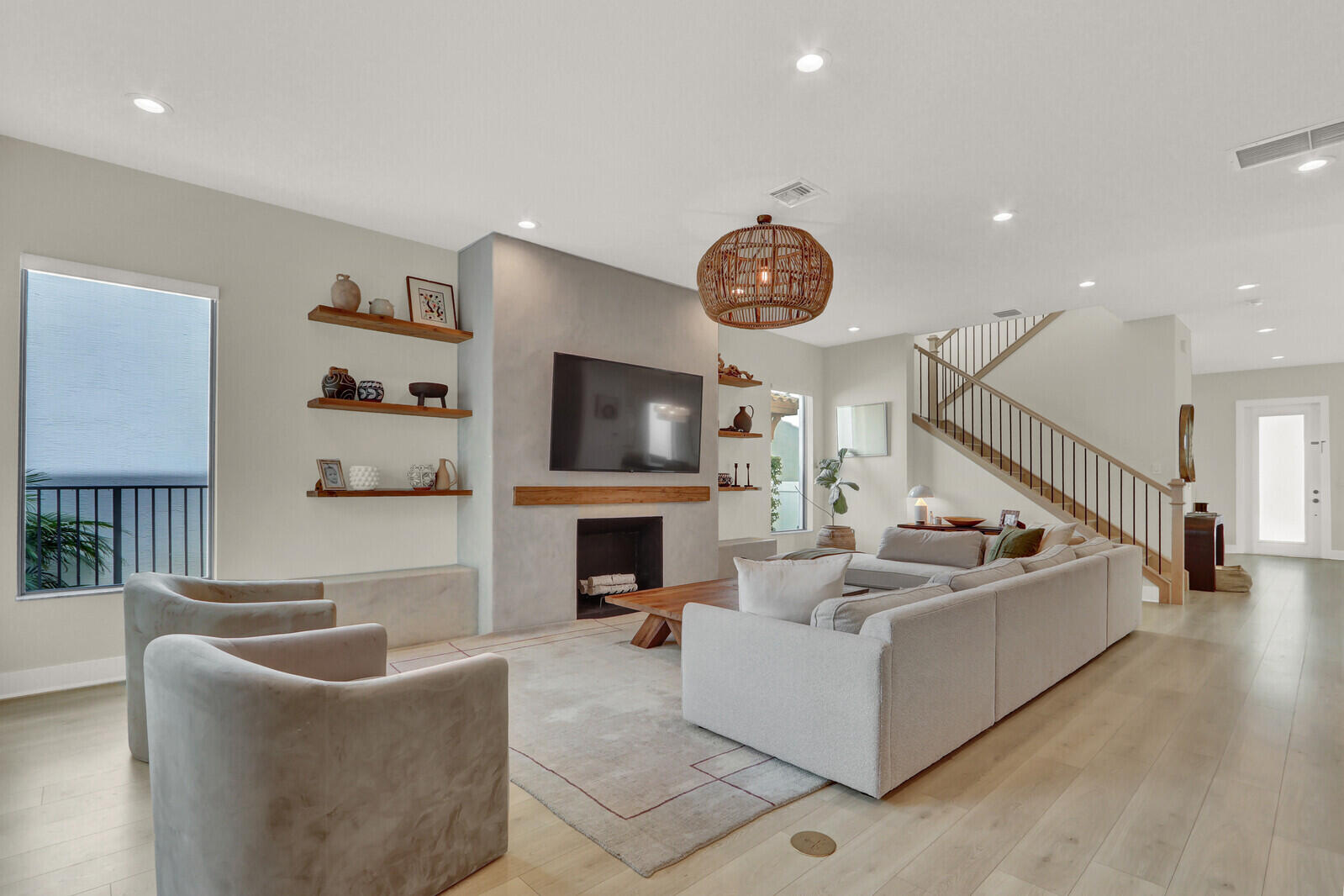 1201 Faulkner Terrace