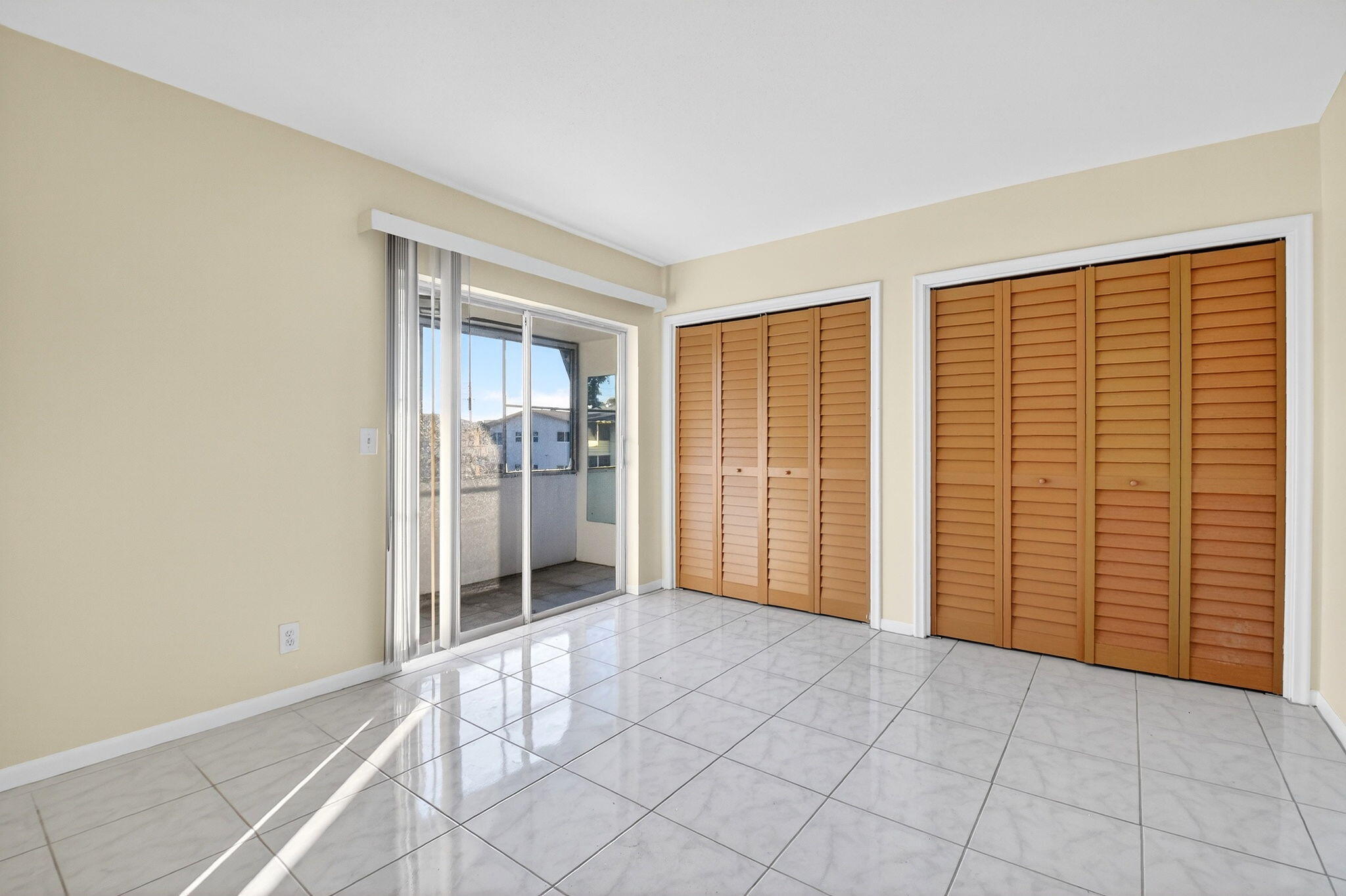 WALTHAM CONDO - Residential