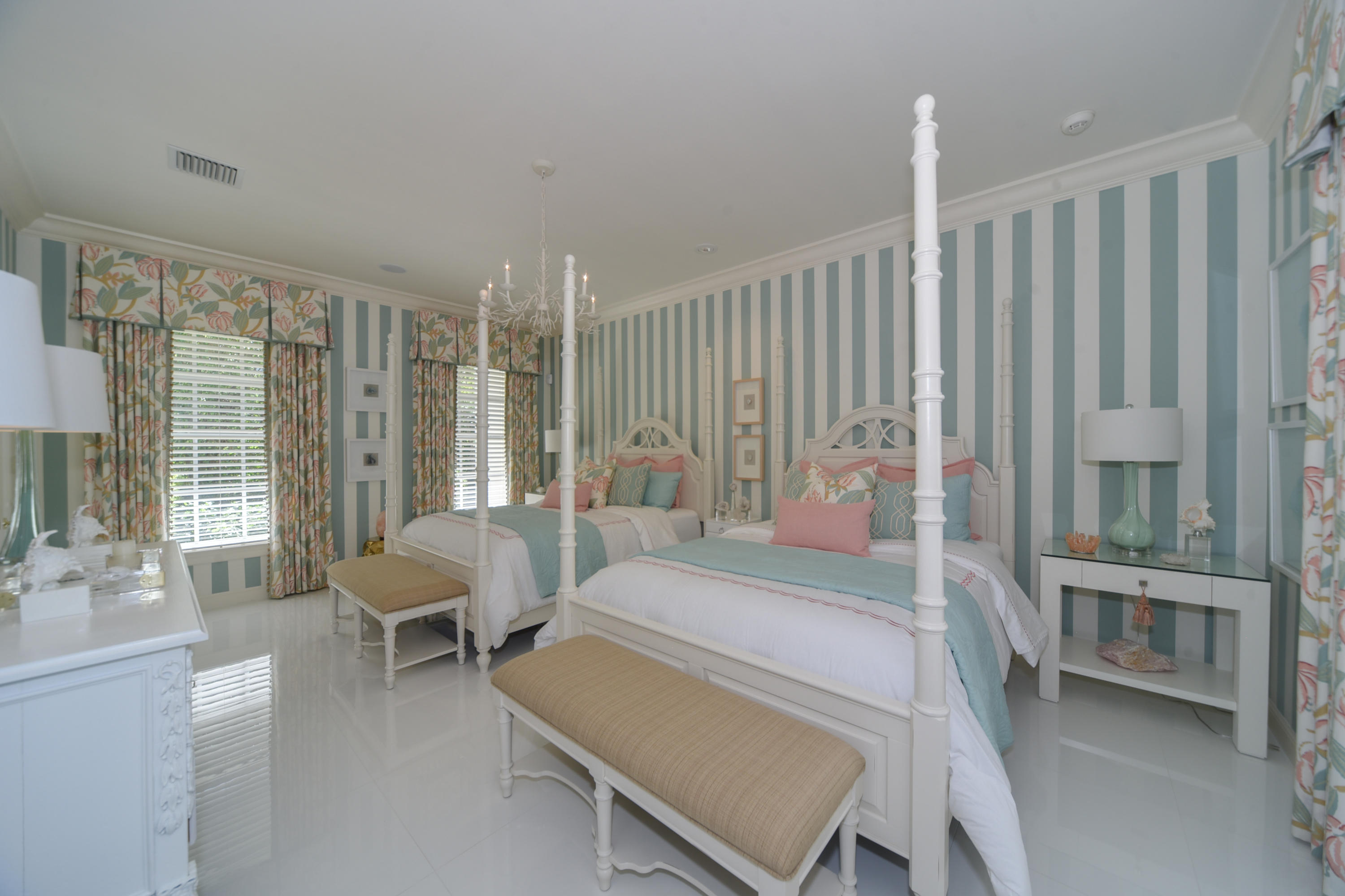 OLD PORT VILLAGE 4 - Residential