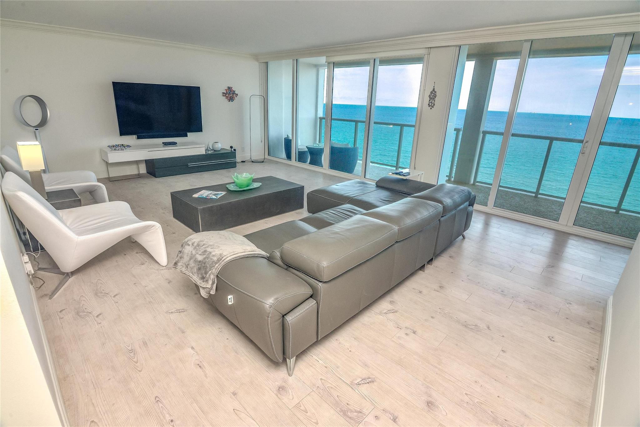 2800 S Ocean Boulevard 15L