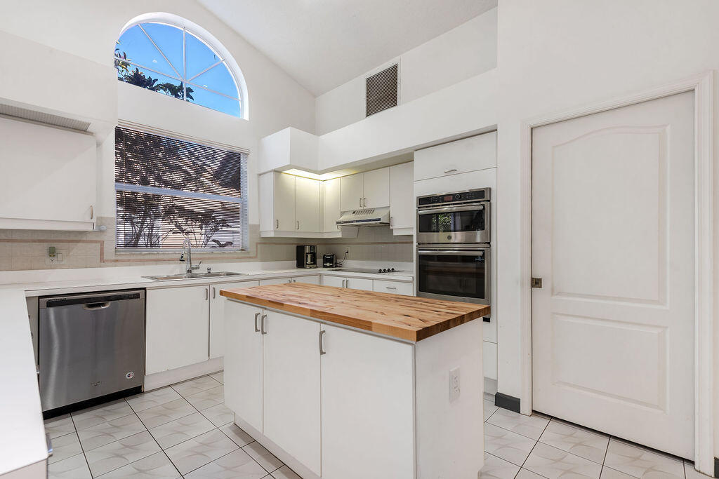 ABERDEEN 9 - Residential Lease