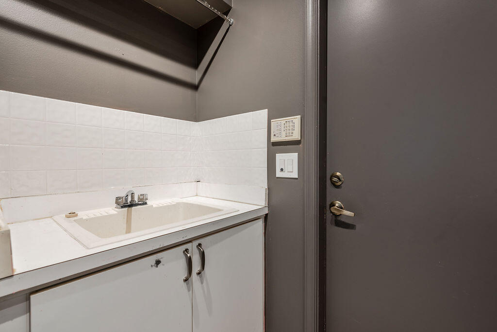 ABERDEEN 9 - Residential Lease