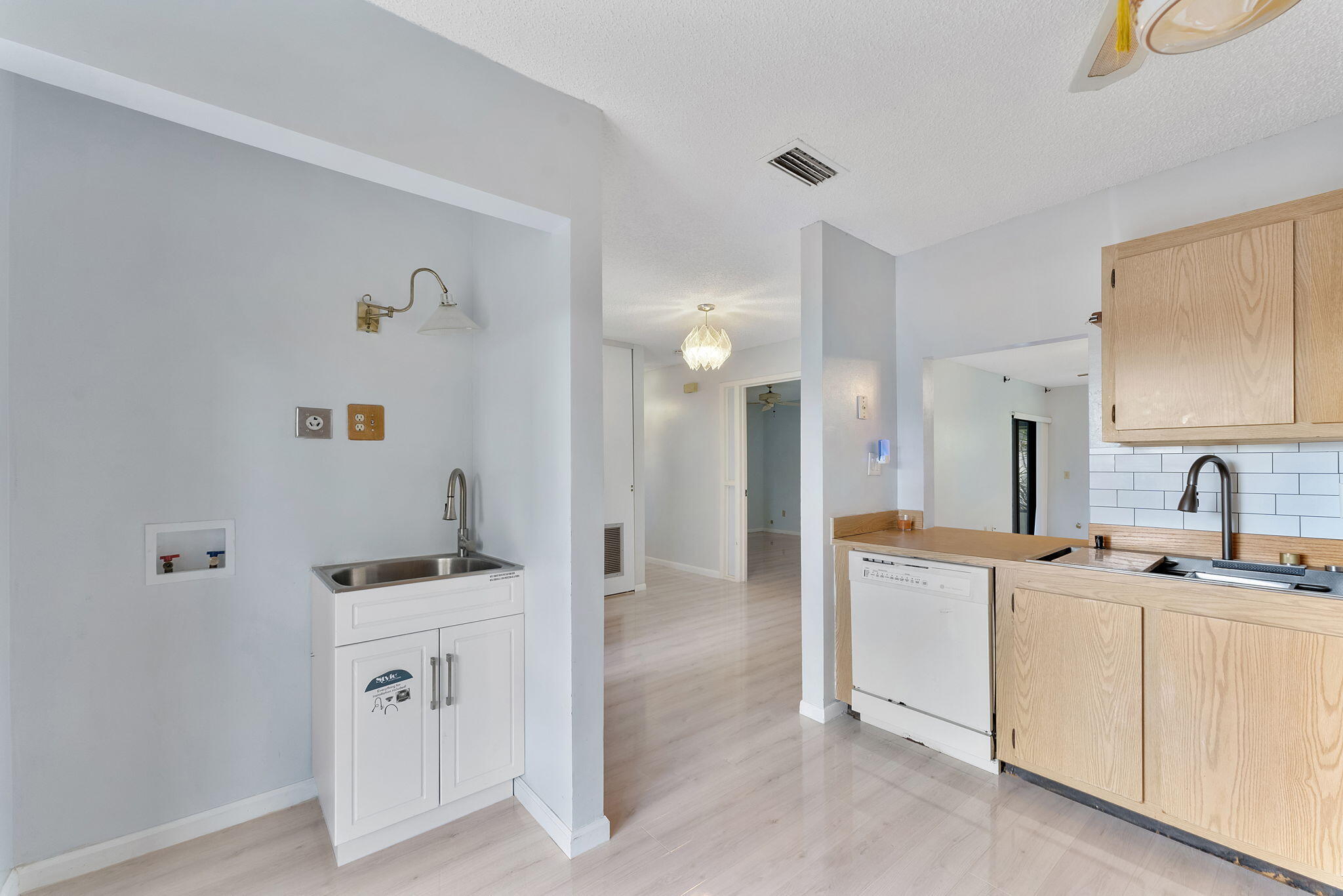 INDIAN TRAIL VILLAS 2 - Residential