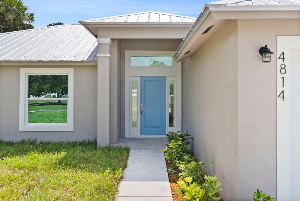 Photo of 4814 Lakewood Park Drive, Fort Pierce, FL 34951 (MLS # R11108957)