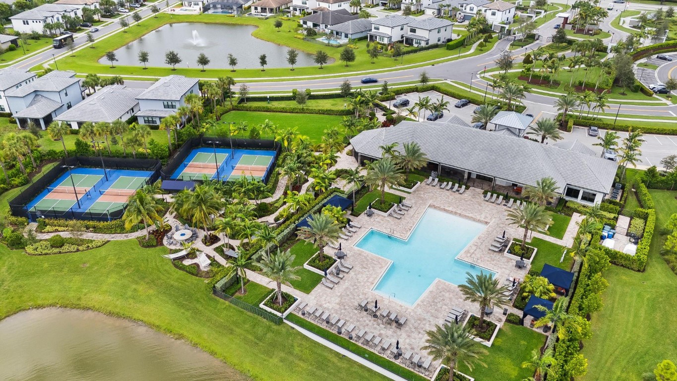 Oak Tree - Residential