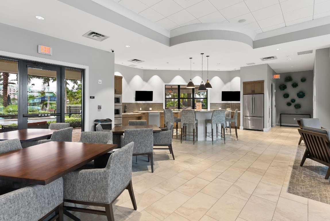 Oak Tree - Residential