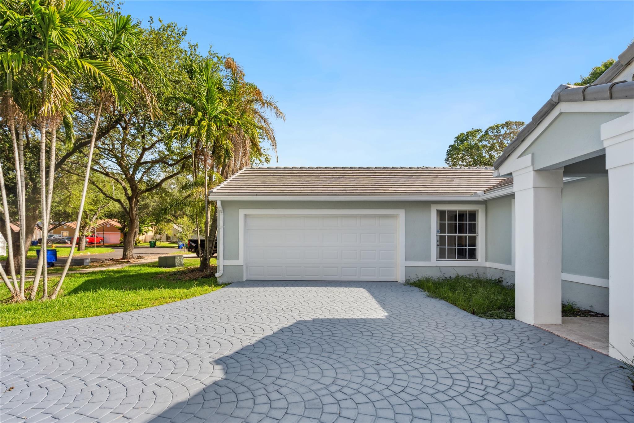 1811 SW 124th Way