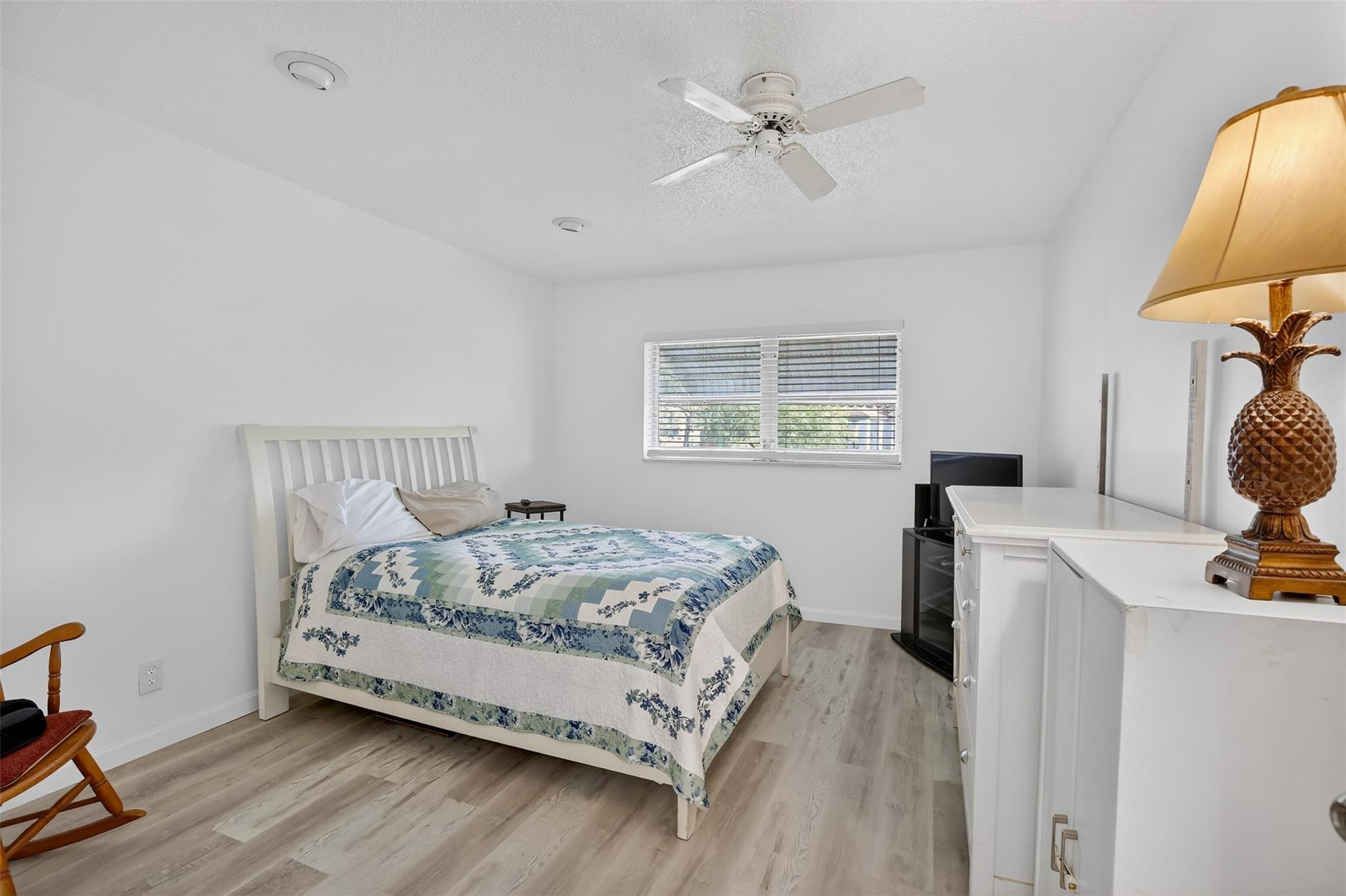 LAUDERDALE WEST - Residential