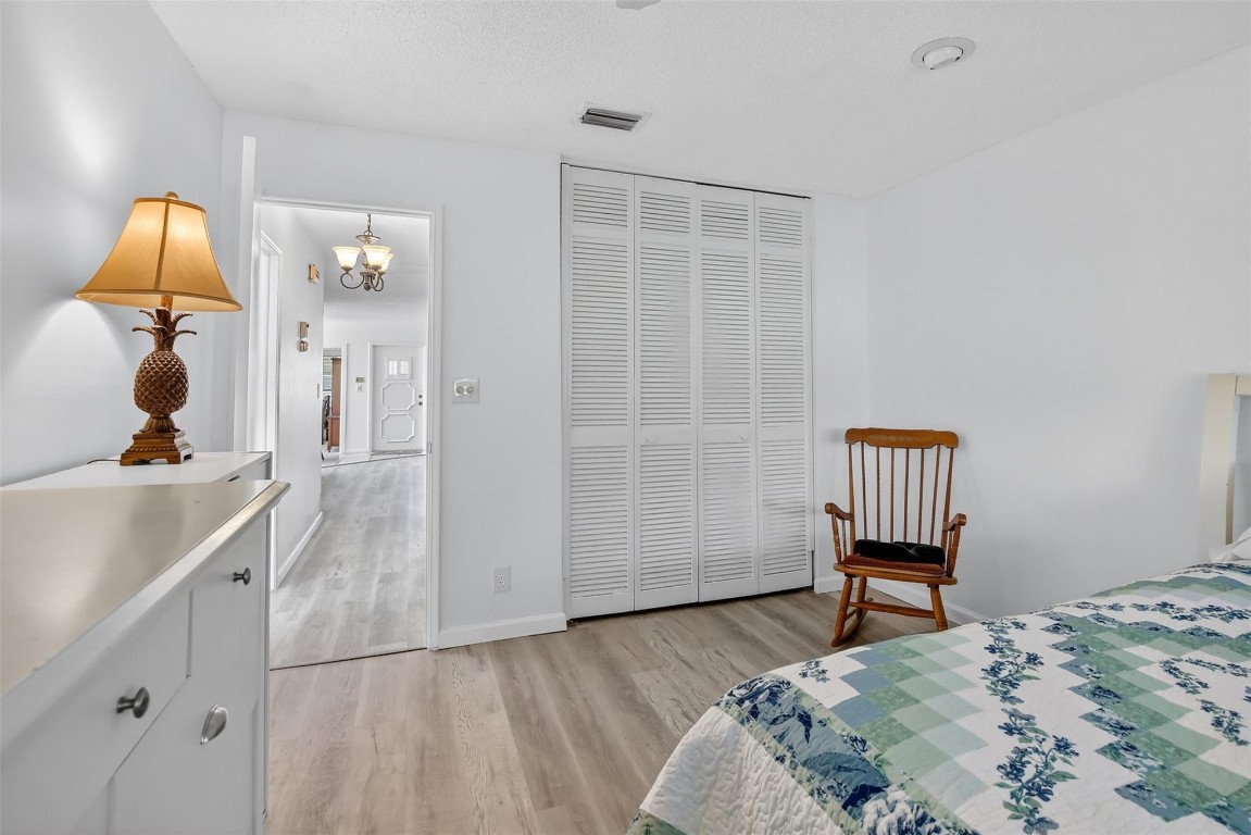 LAUDERDALE WEST - Residential