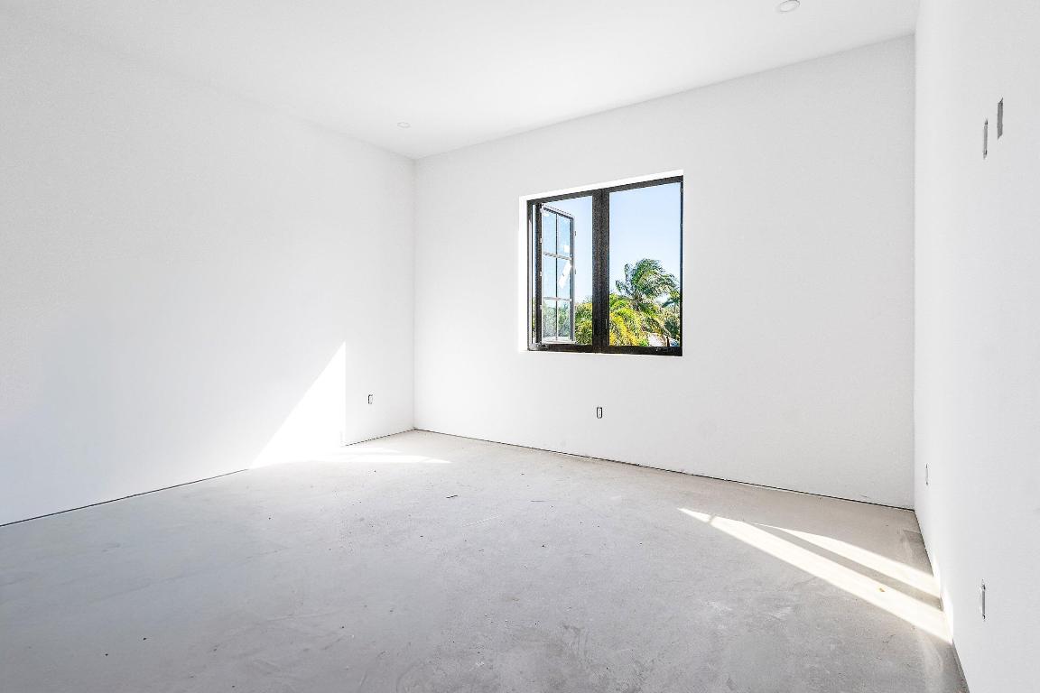 LAKE SHORE ESTATES - Residential