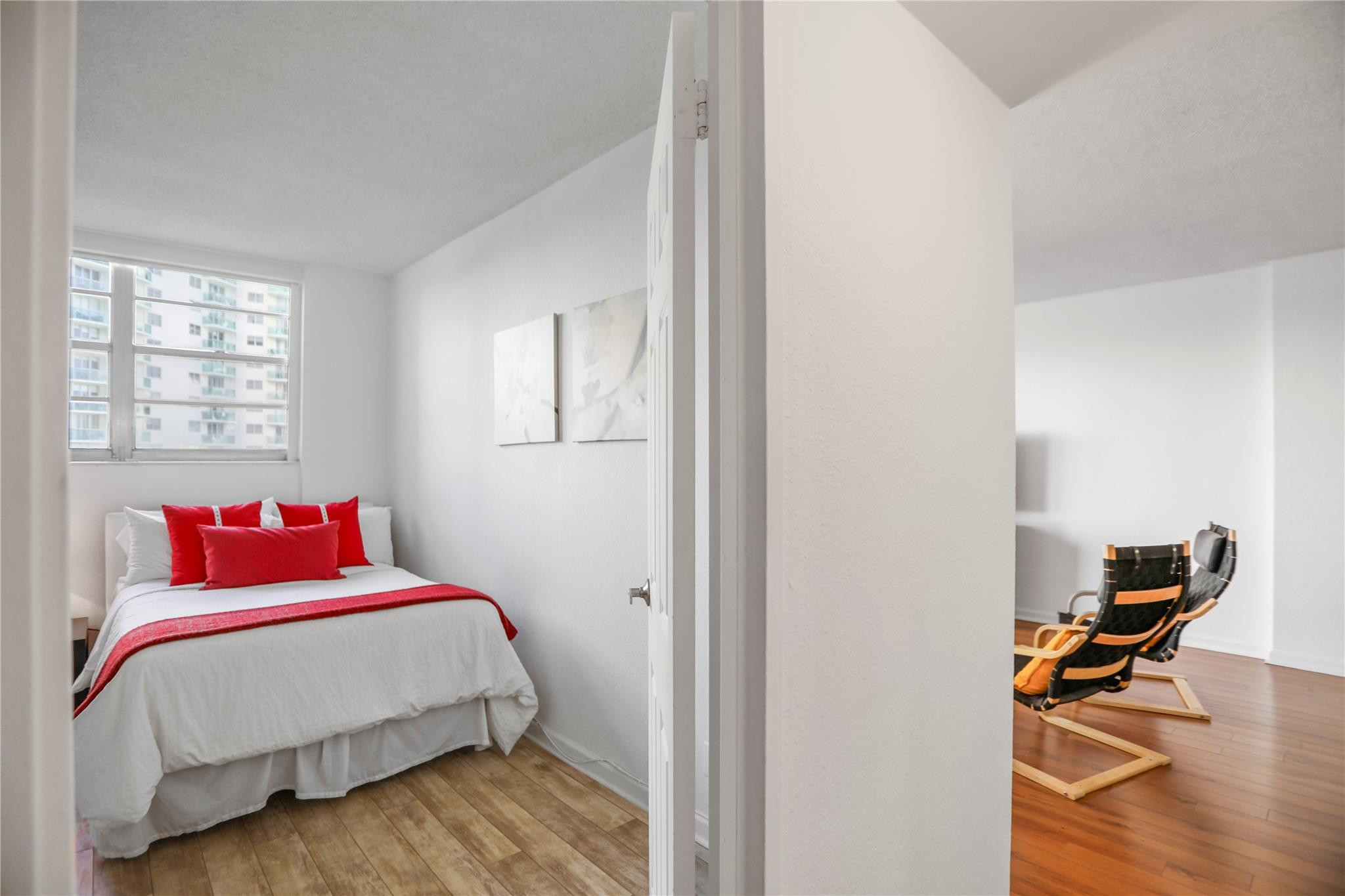 THE TIDES - Residential