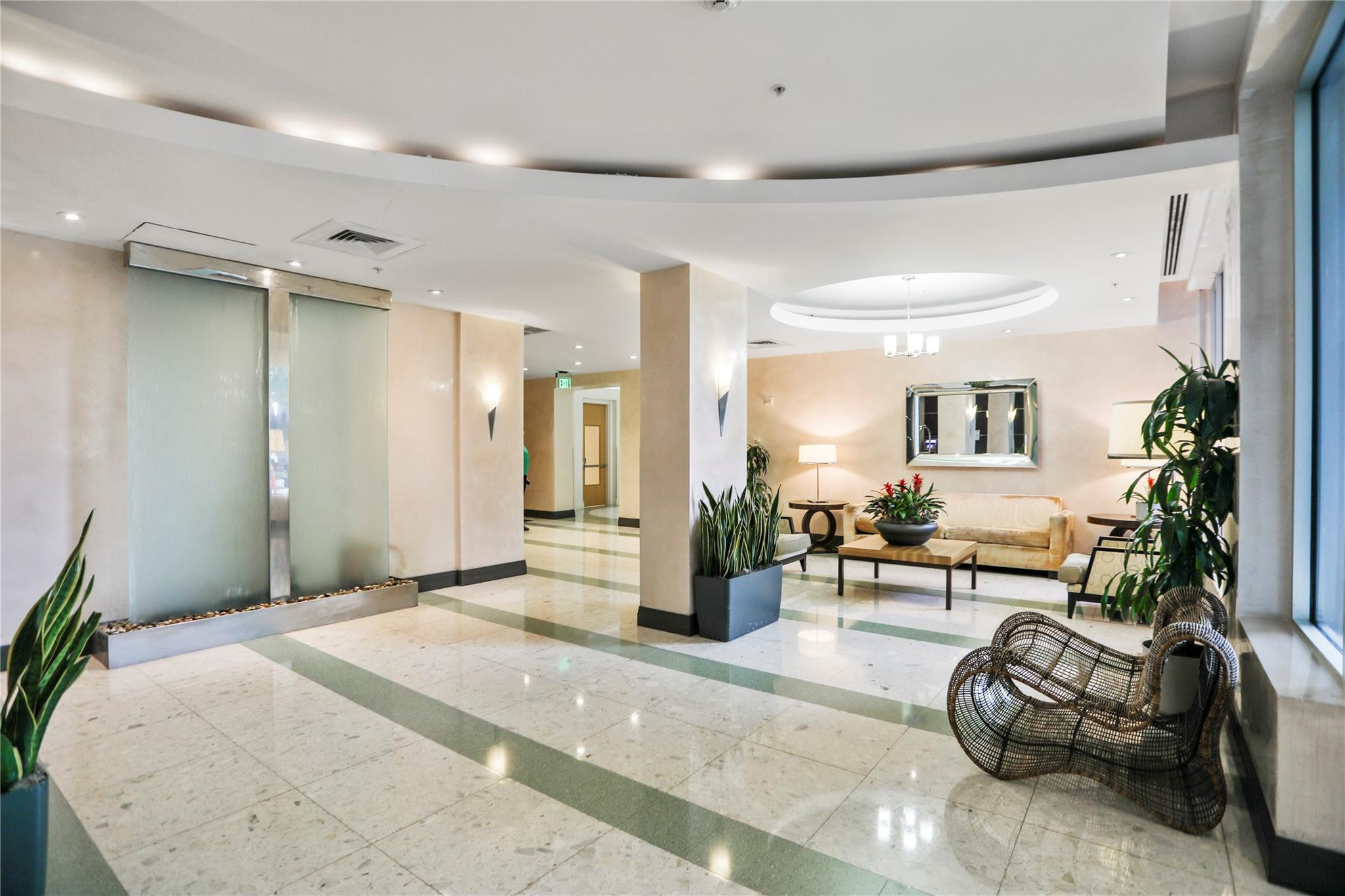 THE TIDES - Residential