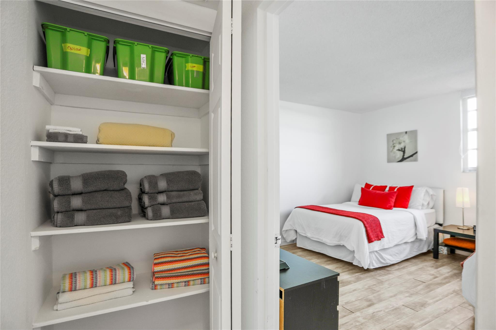 THE TIDES - Residential