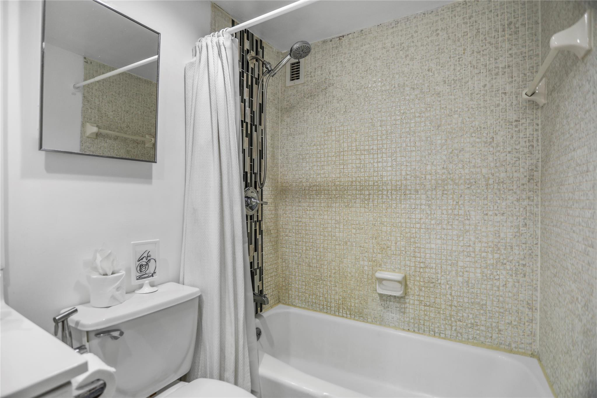 THE TIDES - Residential