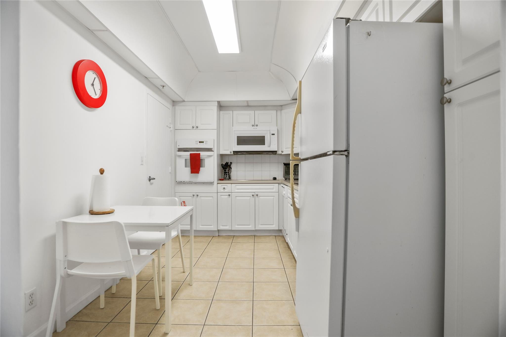 THE TIDES - Residential