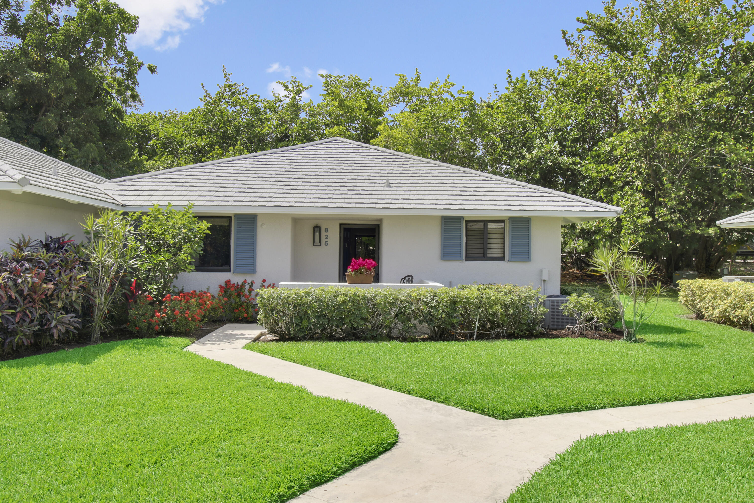 PGA NATIONAL CLUB COTTAGES - Residential Lease