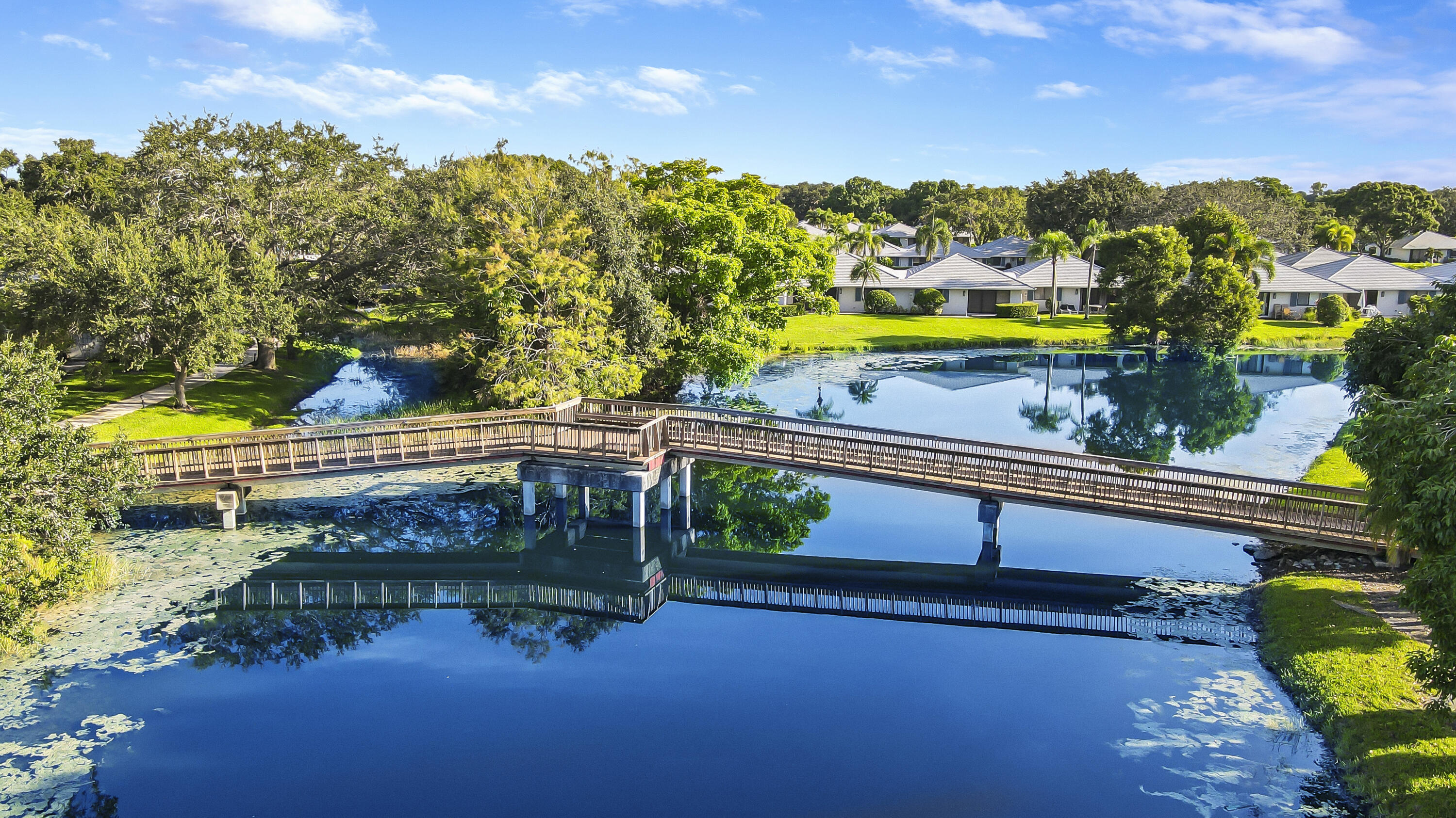 PGA NATIONAL CLUB COTTAGES - Residential Lease
