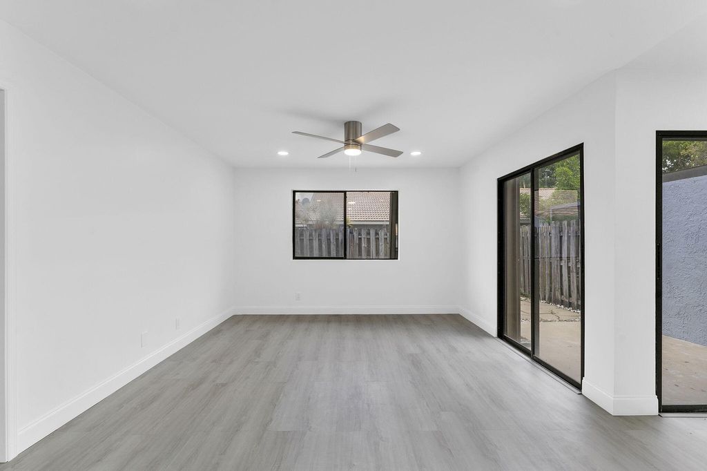 Photo of 9905 61st Way S #B, Boynton Beach, FL 33437 (MLS # R11103495)