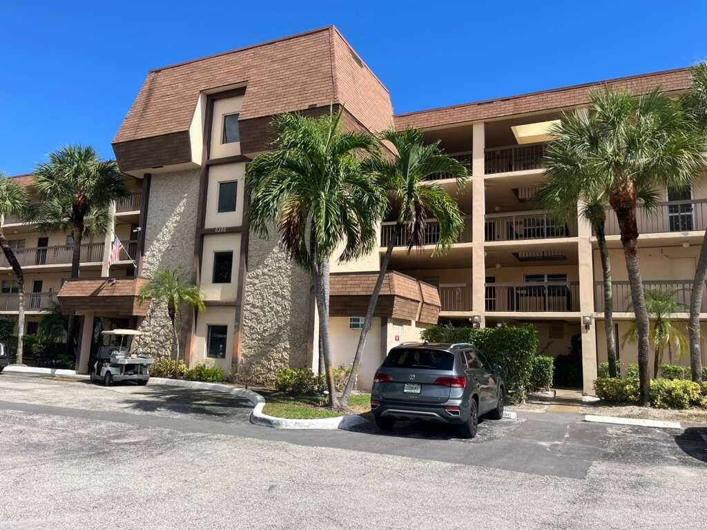 BOCA TEECA CONDO 8 - Residential Lease