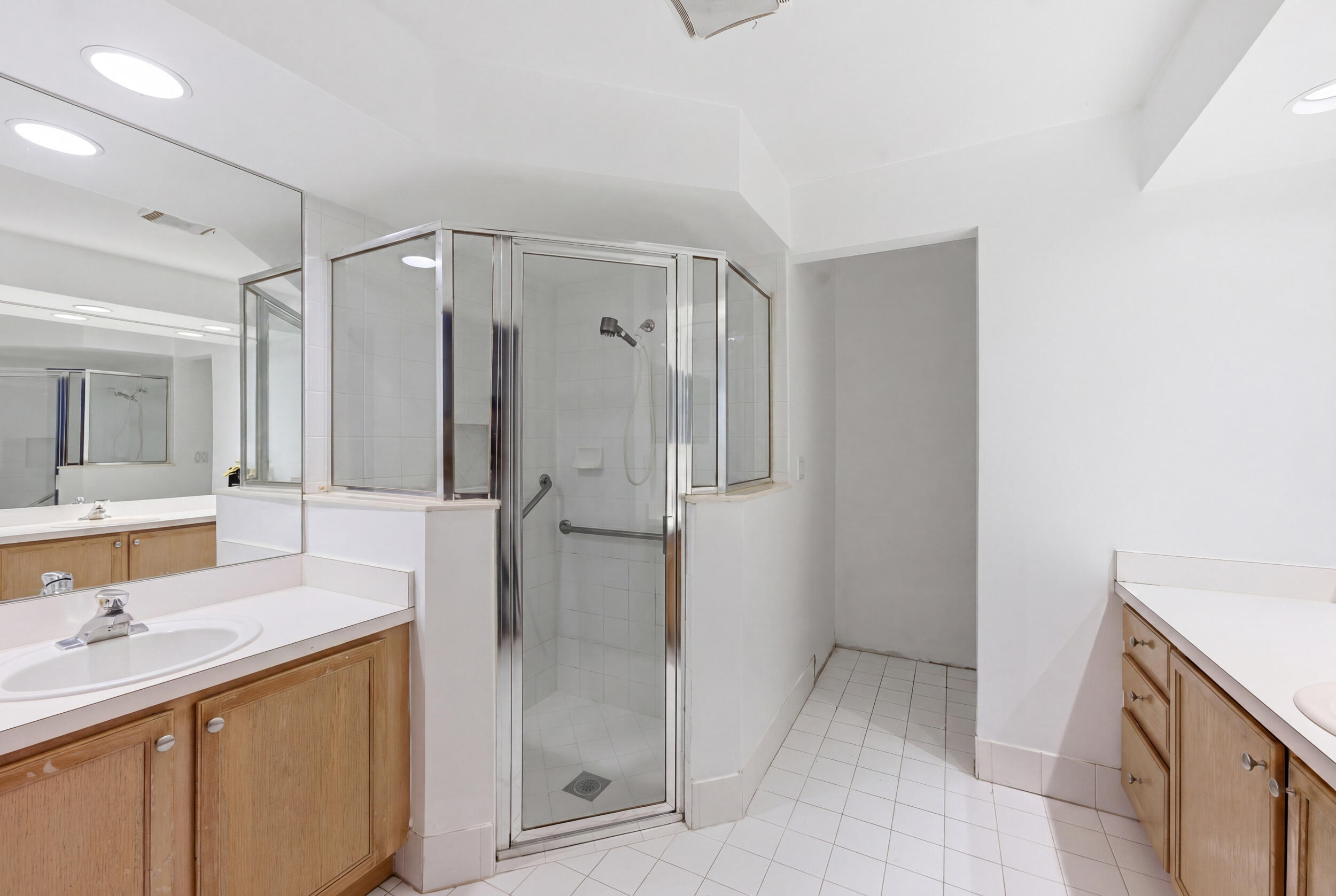 OLIVE TREE PAR 5D - Residential