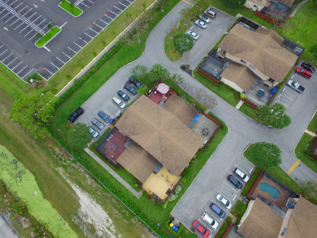 COUNTRYSIDE TOWNHOMES 3 - Residential