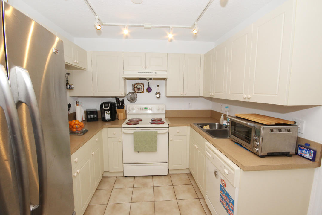 COUNTRYSIDE TOWNHOMES 3 - Residential