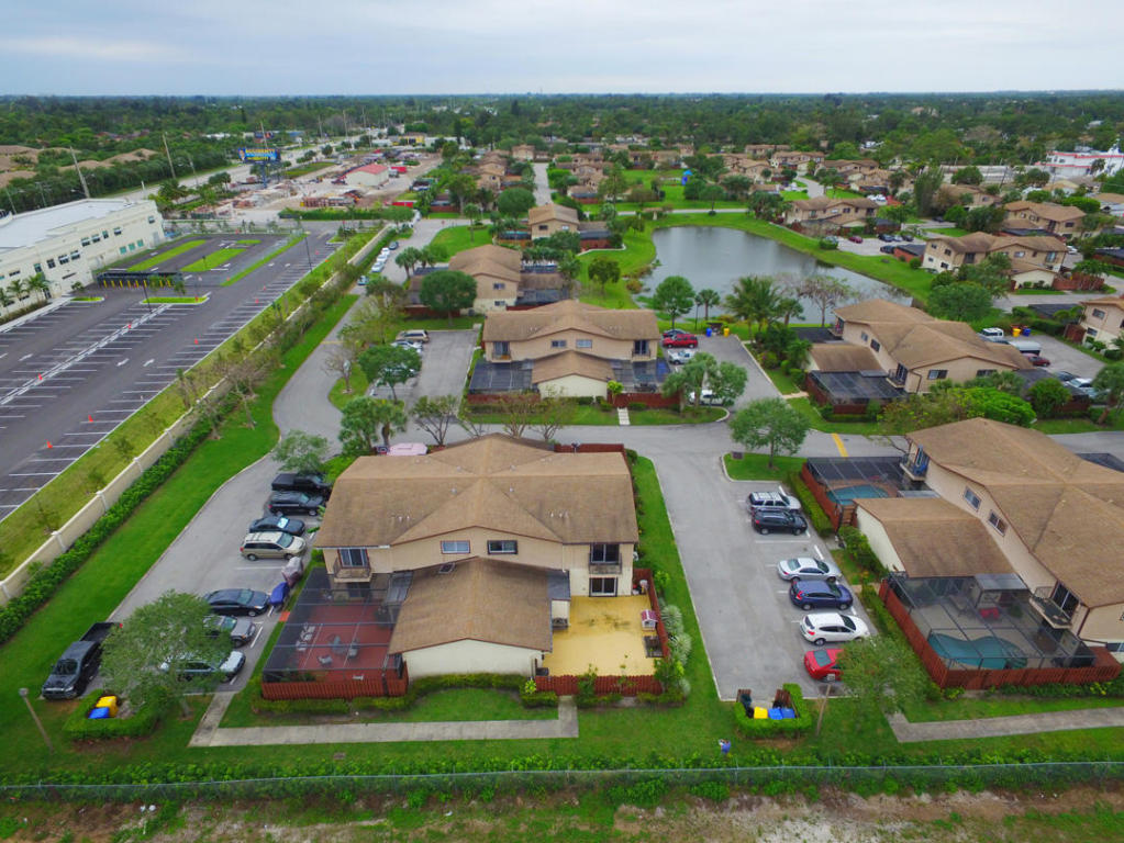 COUNTRYSIDE TOWNHOMES 3 - Residential